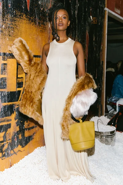 Look 4